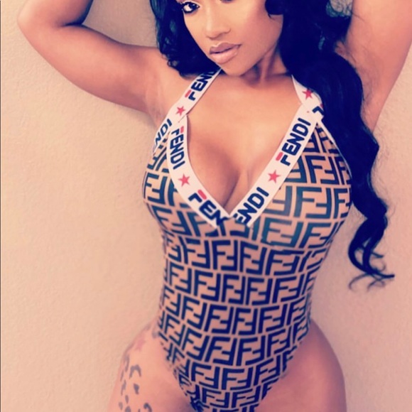 Women, men, kids clothing , and accessories - Picture 8 of 8